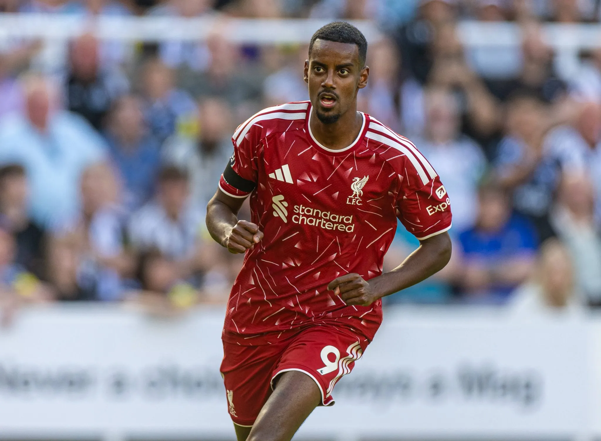 Alexander Isak em ação pelo Liverpool 