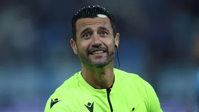 &lsquo;N&atilde;o vi nada&rsquo;: P&ecirc;nalti n&atilde;o dado em Grenal &eacute; segunda grande pol&ecirc;mica de &aacute;rbitro em 2025