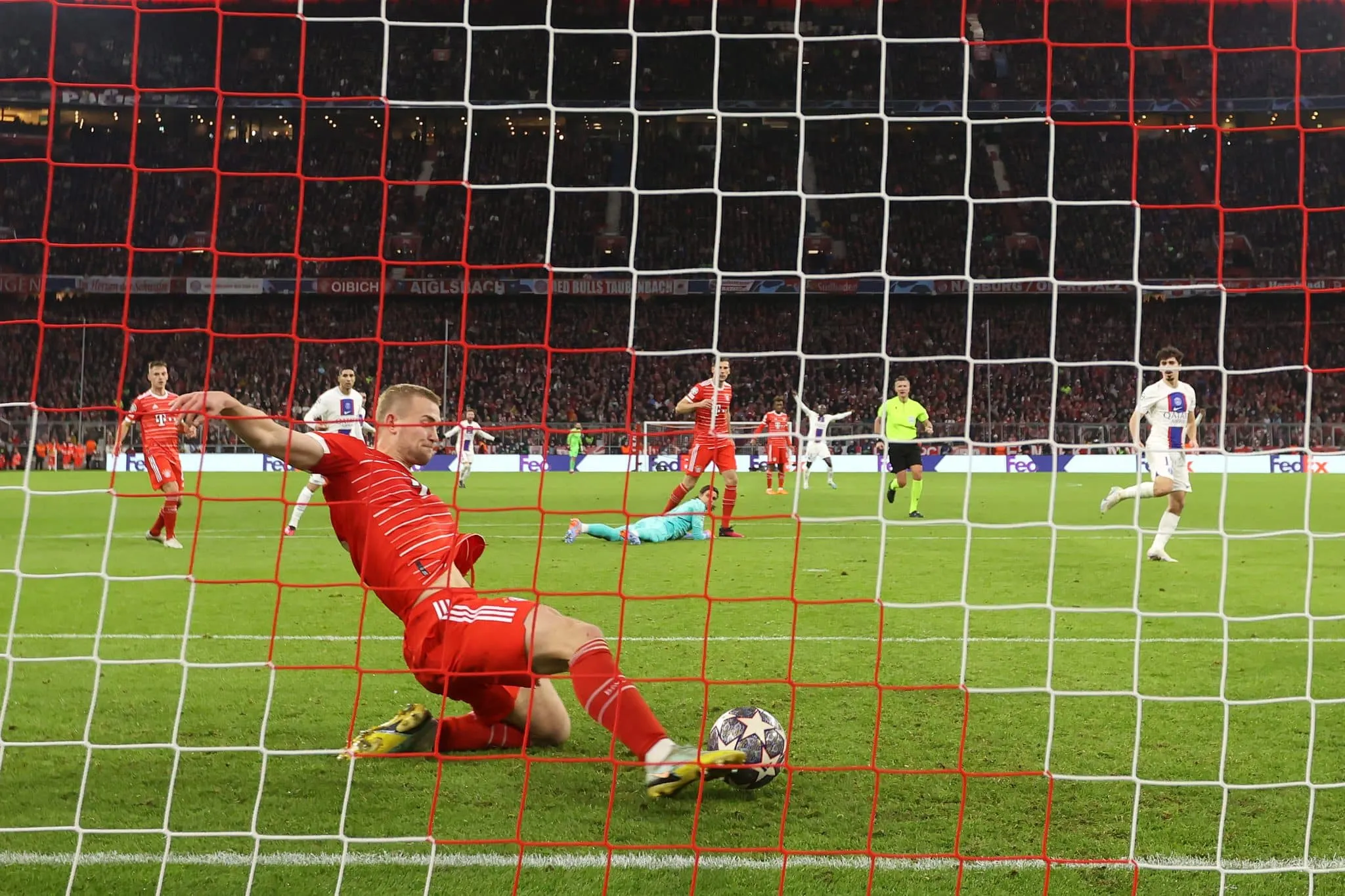 A classifica&ccedil;&atilde;o do Bayern diz muito sobre a atua&ccedil;&atilde;o implac&aacute;vel da linha de defesa, com o quarteto excelente na marca&ccedil;&atilde;o