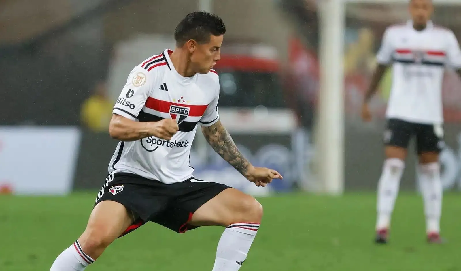 Por que James disse &lsquo;n&atilde;o&rsquo; ao Botafogo antes de virar refor&ccedil;o de peso no S&atilde;o Paulo