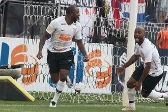 Carille e Sampaoli voltam a travar duelo t&aacute;tico e Corinthians sai em vantagem contra o Santos na semifinal do Paulist&atilde;o