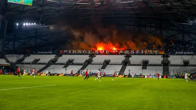 Morte e viol&ecirc;ncia podem levar &agrave; decis&atilde;o radical e futebol franc&ecirc;s pode mudar para sempre
