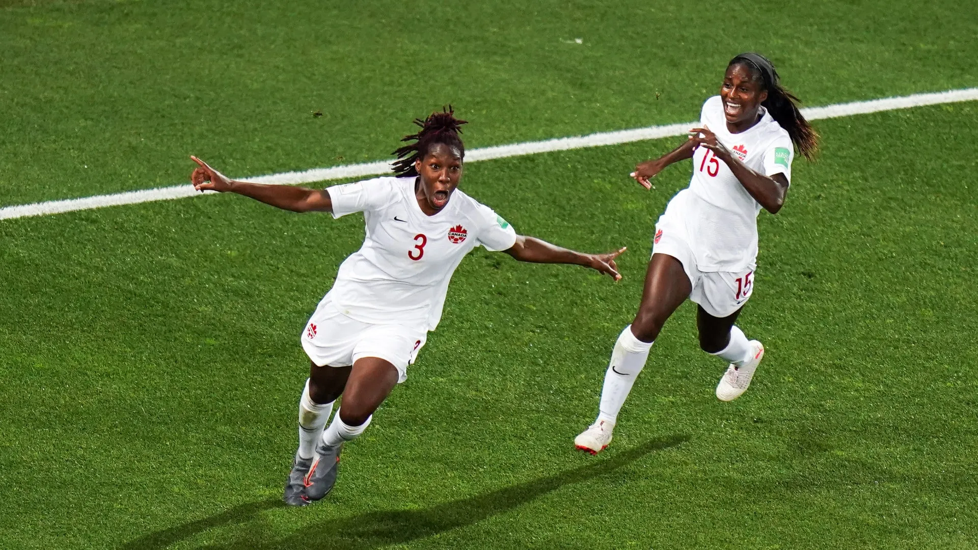 Canad&aacute; sofreu mais do que esperava, mas venceu Camar&otilde;es na estreia da Copa