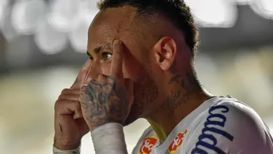 Com Dorival de olho em Neymar, Santos joga f&aacute;cil e vence o Noroeste na Vila
