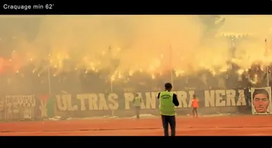 Este espet&aacute;culo todo aconteceu nas arquibancadas da quarta divis&atilde;o da Arg&eacute;lia