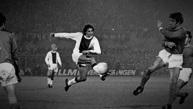 Para se deleitar: no dia do nascimento de Cruyff, 14 gola&ccedil;os do eterno camisa 14