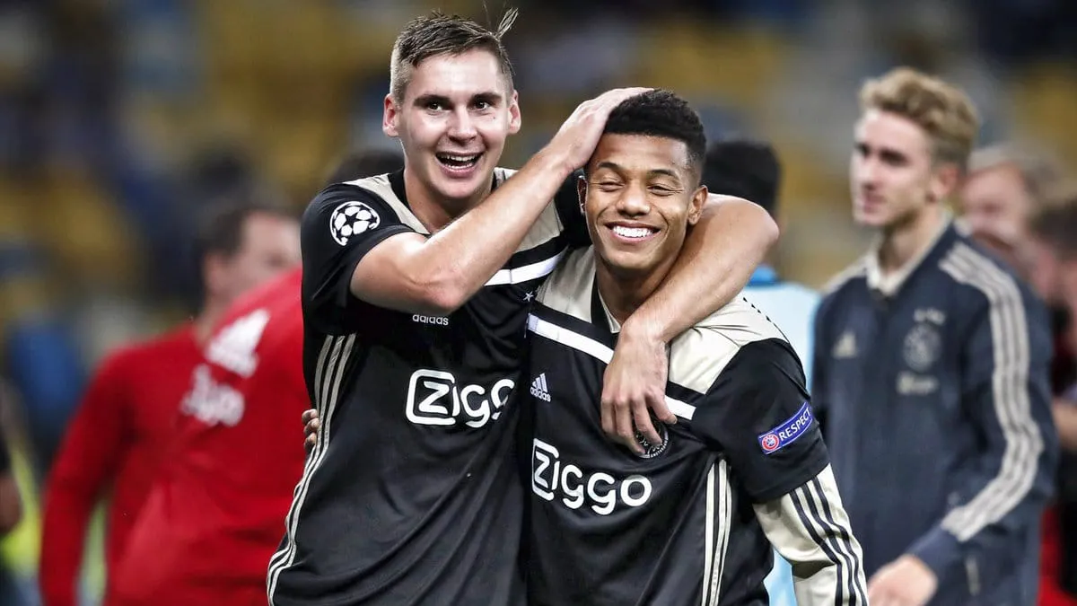 Depois de tr&ecirc;s fracassos seguidos, Ajax volta &agrave; fase de grupos da Champions League