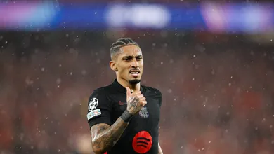 Com gols surreais de Raphinha, Barcelona consegue milagre contra o Benfica na Champions