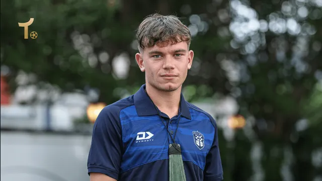 Quem &eacute; o lateral do Auckland que aprendeu a jogar no Brasil e precisou fazer prova durante o Mundial
