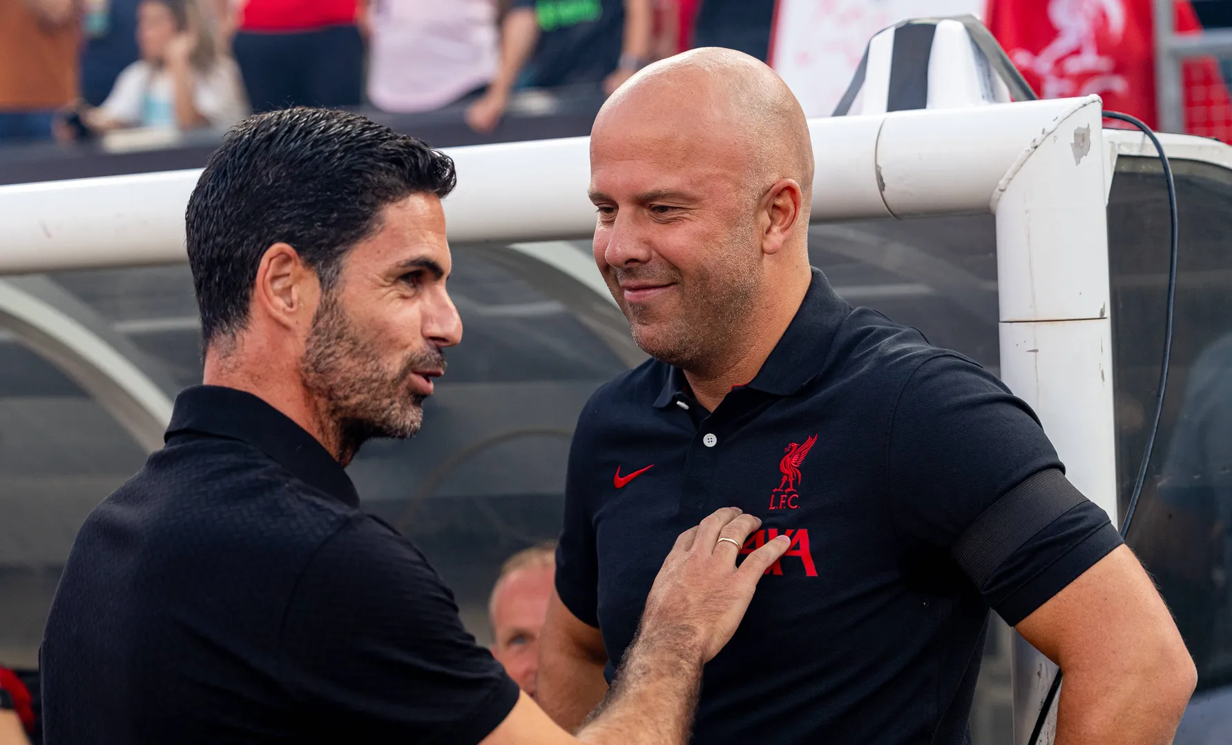 Mikel Arteta, do Arsenal, e Arne Slot, do Liverpool Foto: (Imago)