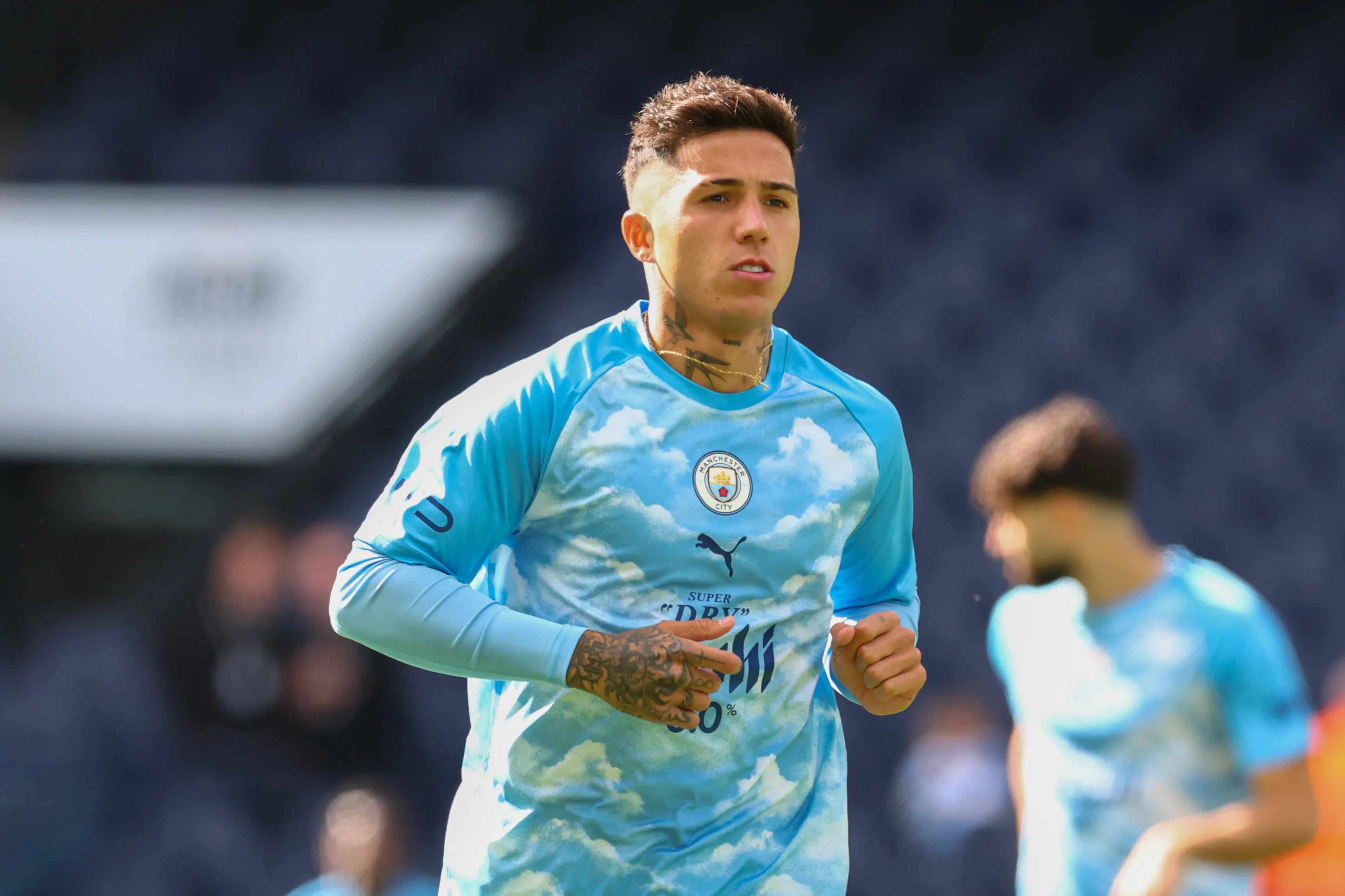 Enzo Fern&aacute;ndez durante aquecimento do Manchester City