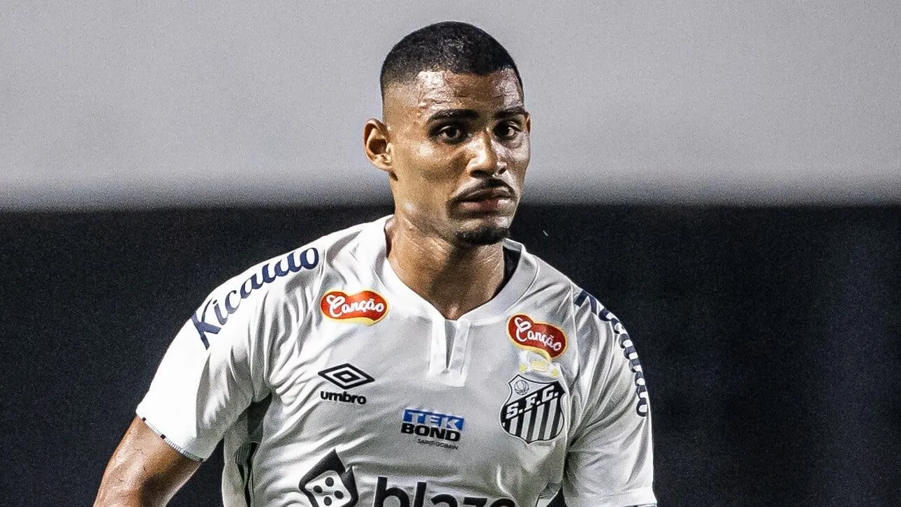 Santos &eacute; o time menos advertido pela arbitragem da S&eacute;rie B