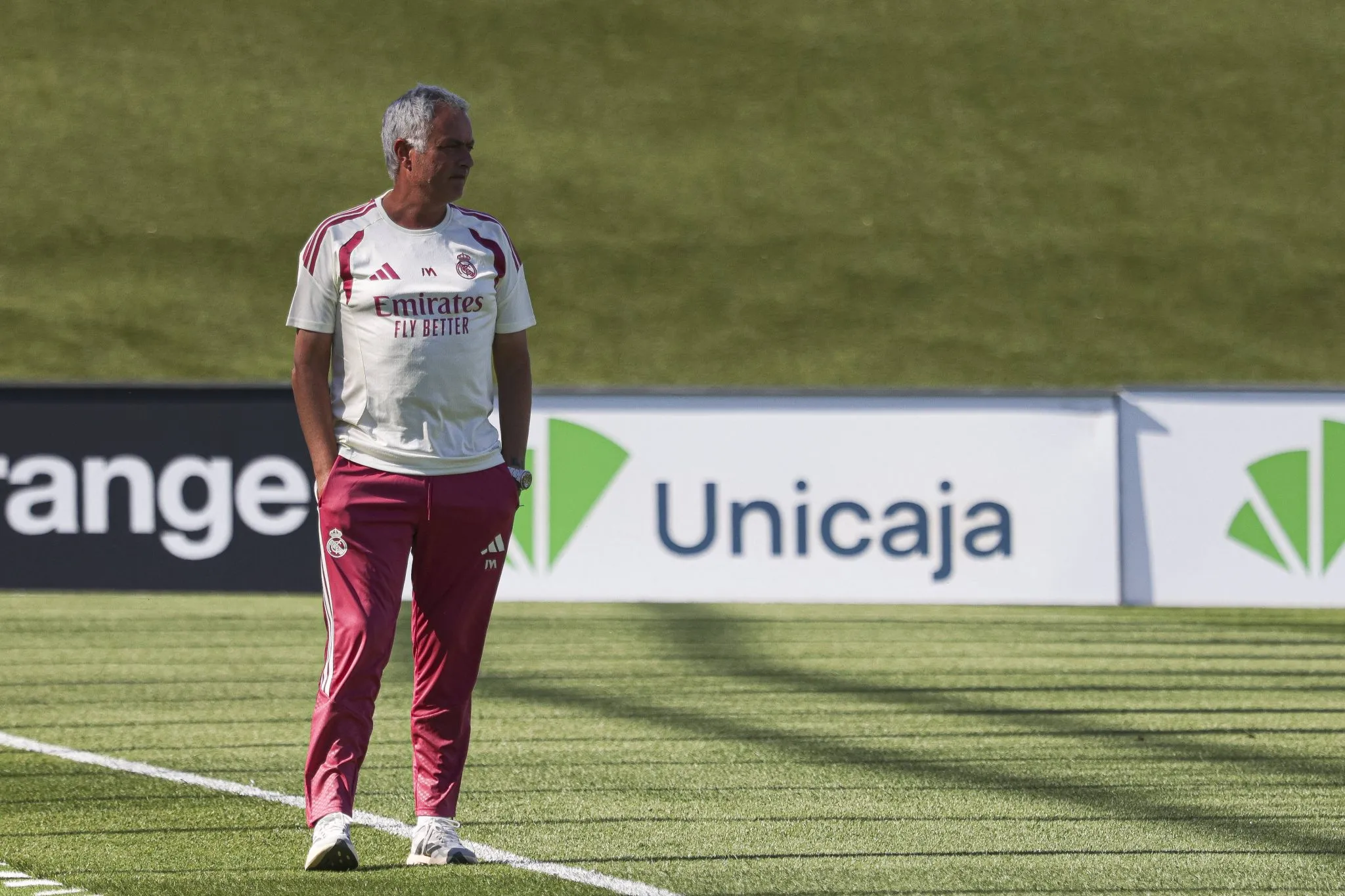 Jos&eacute; Mourinho durante treino do Real Madrid