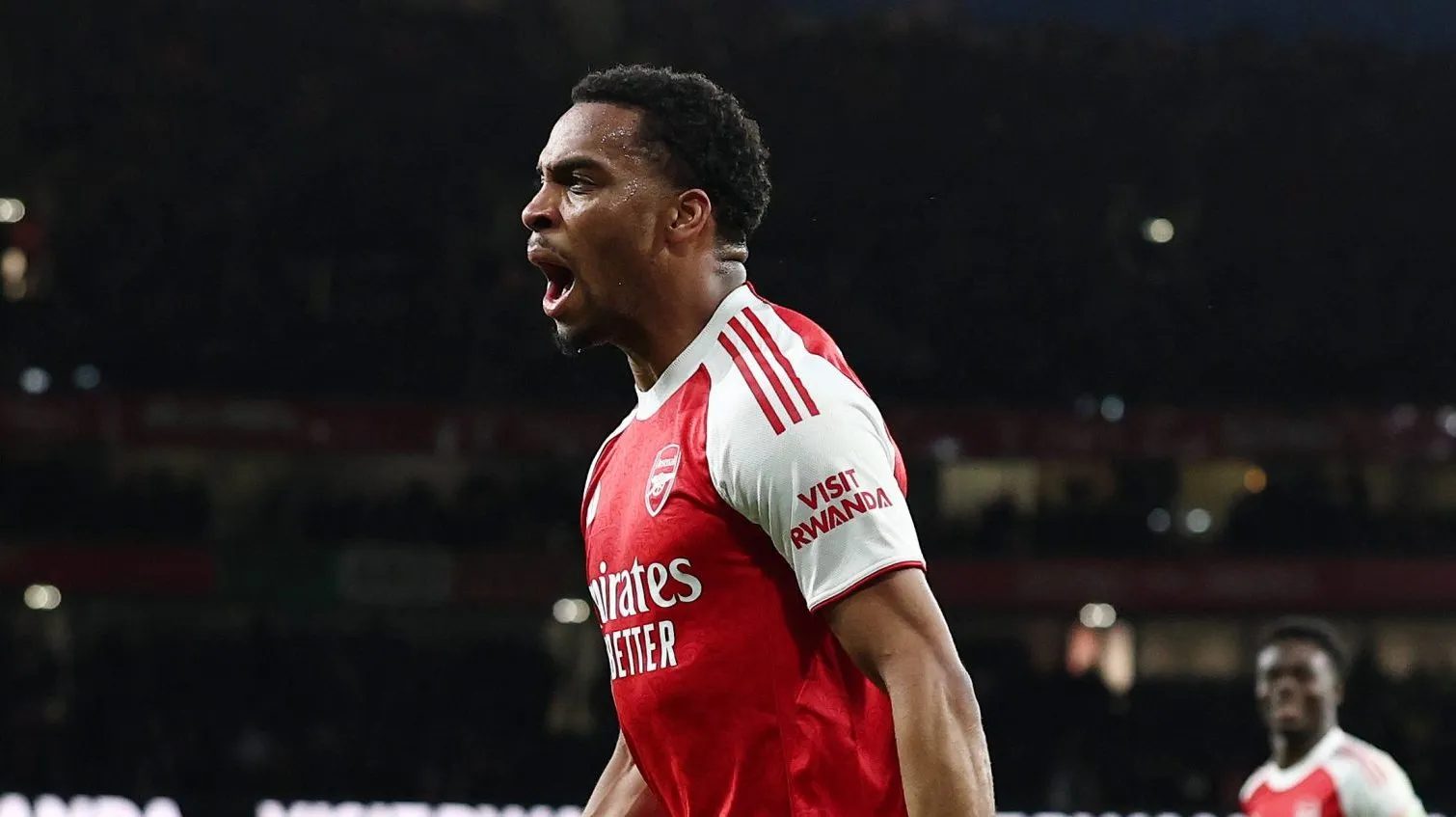 Timber celebra gol marcado pelo Arsenal