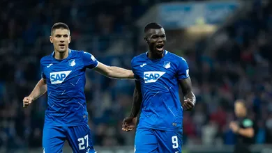 Schalke 04 tinha a chance da lideran&ccedil;a, mas foi pego no contrap&eacute; pelo Hoffenheim