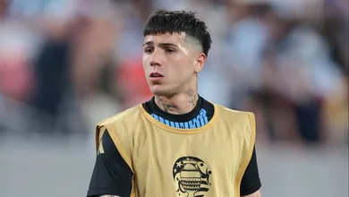 Bastidores do Chelsea: site detalha como racismo de Enzo Fern&aacute;ndez rachou elenco