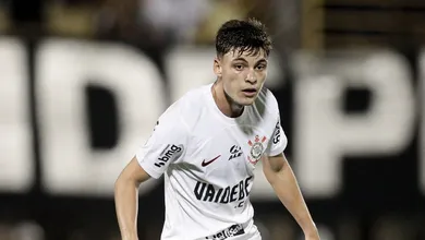 Filho do Terr&atilde;o, Breno Bidon mostra servi&ccedil;o como titular no Corinthians e ganha espa&ccedil;o com Ant&oacute;nio Oliveira
