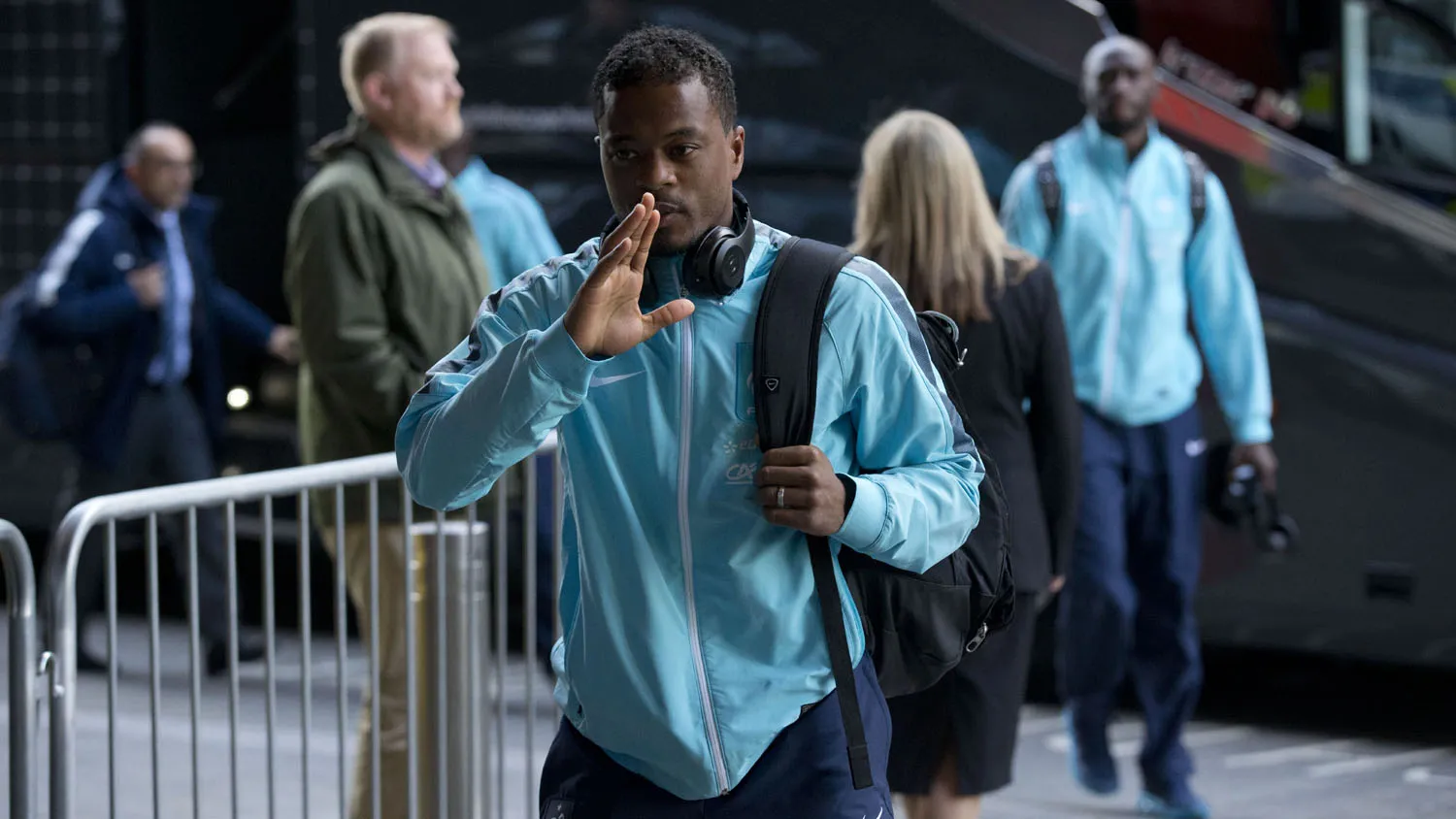 Federa&ccedil;&atilde;o francesa decidiu sozinha manter amistoso contra a Inglaterra e incomodou o elenco
