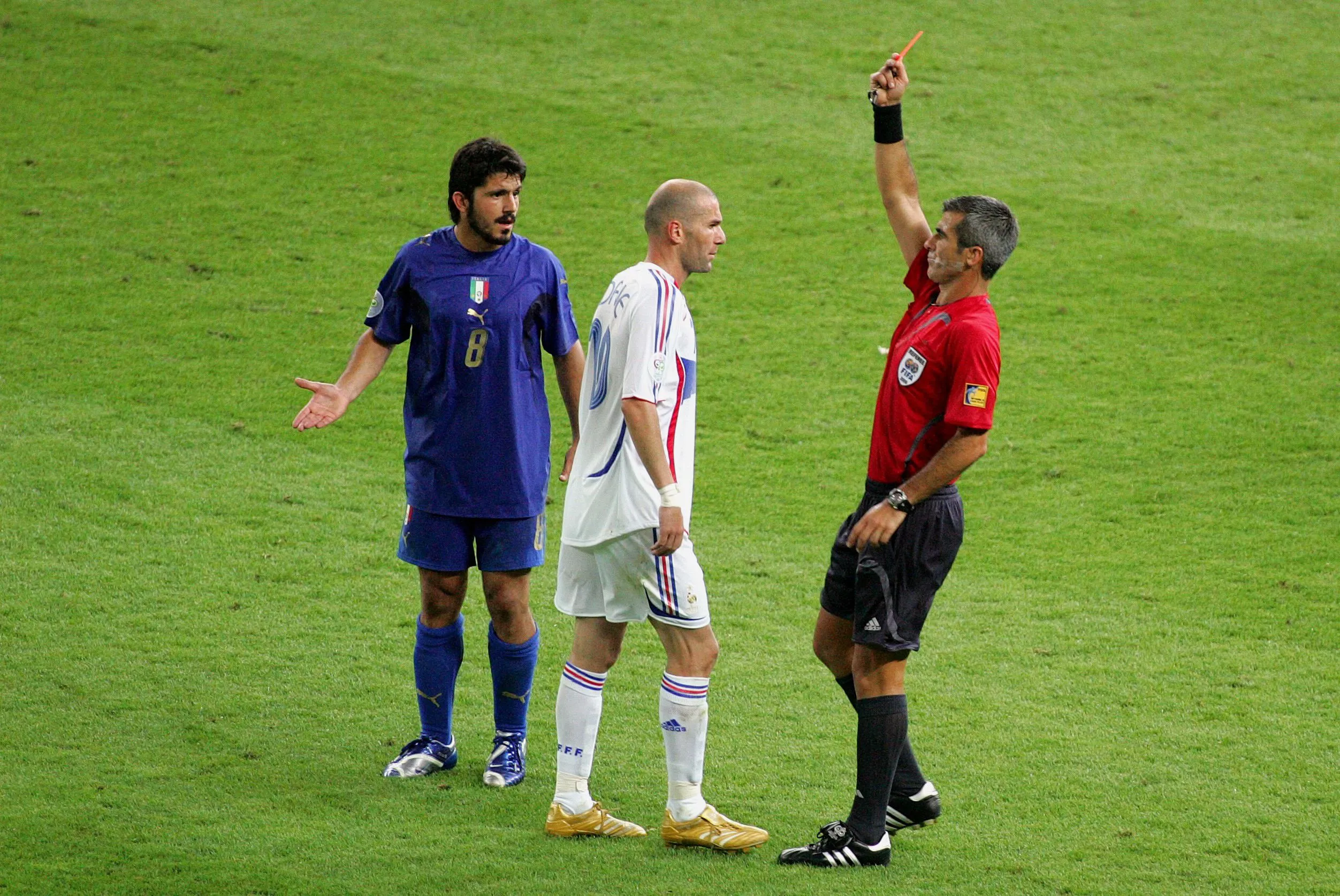 Zidane foi expulso por cabeçada em Materazzi na final da Copa de 2006