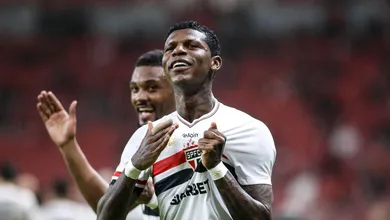Nem &lsquo;c&oacute;pia&rsquo; quase perfeita do Inter consegue parar o embalado S&atilde;o Paulo de Crespo