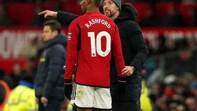 &lsquo;E por que ele age assim?&rsquo;: ex-atacante do Manchester United acusa o clube para defender Rashford