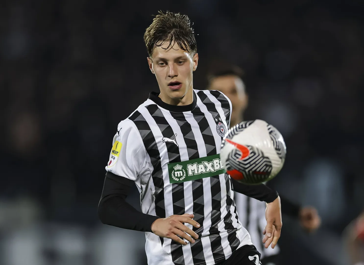 Ognjen Ugresic em jogo do Partizan na SuperLiga s&eacute;rvia