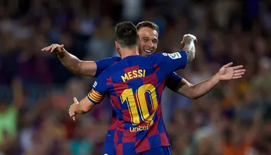 Com um petardo de Arthur, o Barcelona conquistou a necess&aacute;ria vit&oacute;ria, mas de novo Messi preocupa