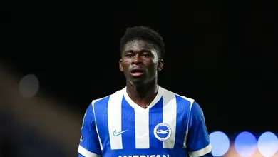 Dono do Brighton explica recusa ao Manchester United por venda de destaque do meio-campo