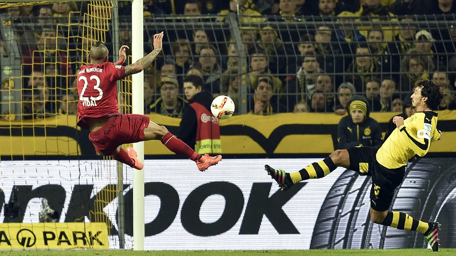 Cada um na sua proposta, Dortmund e Bayern fizeram um excelente zero a zero