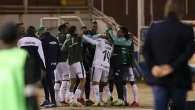 Gustavo Scarpa foi o arco e a flecha em goleada palmeirense sobre o Melgar