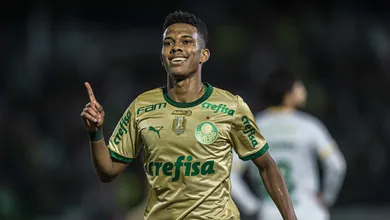 Com Est&ecirc;v&atilde;o, Palmeiras n&atilde;o sente falta alguma de Raphael Veiga e G&oacute;mez