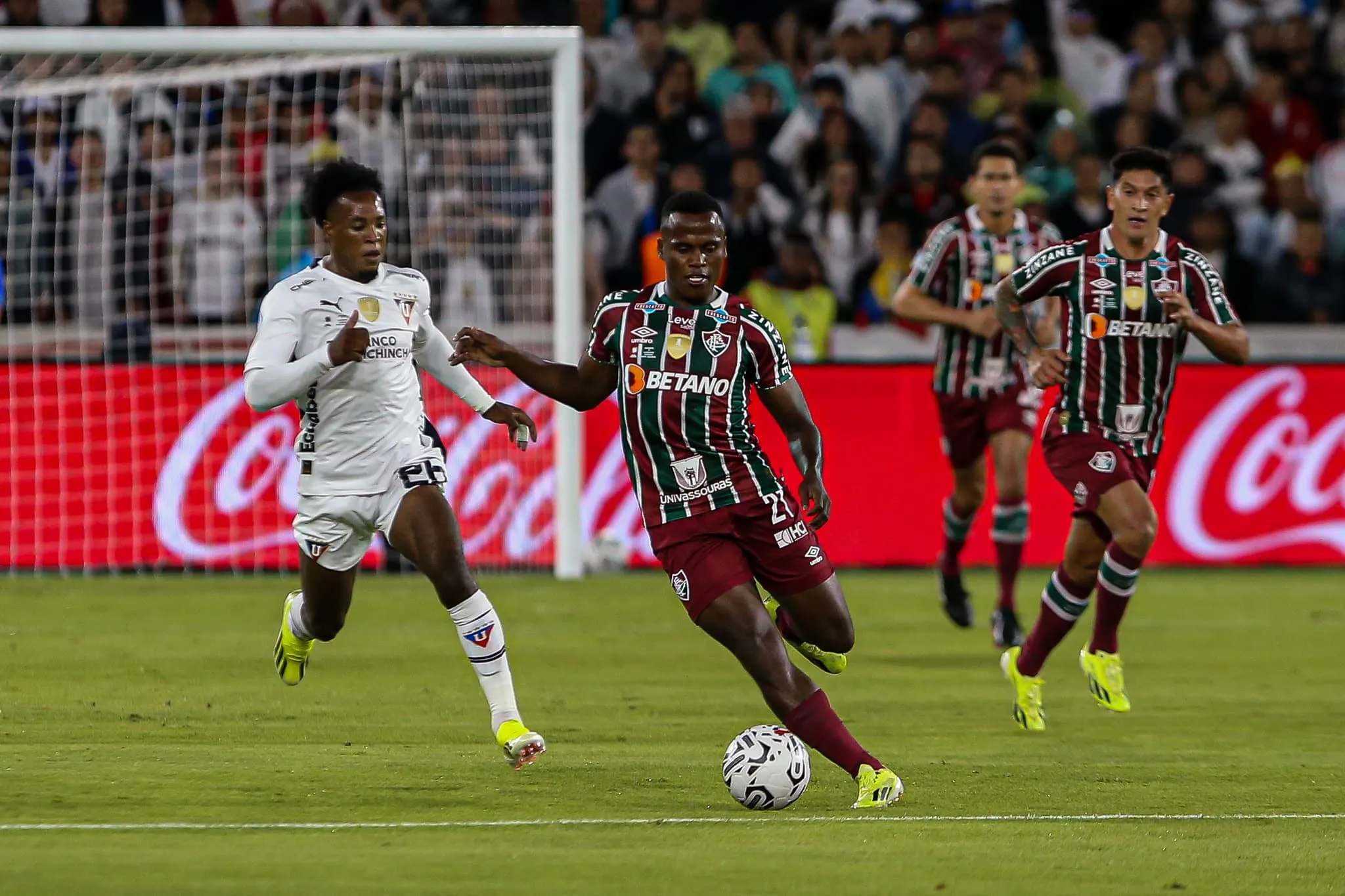 Altitude de Quito ajuda, LDU marca no apagar das luzes e vence o Fluminense em jogo de ida da Recopa