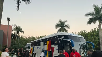 Com muita festa, Flamengo desembarca em S&atilde;o Paulo para jogo contra o Palmeiras