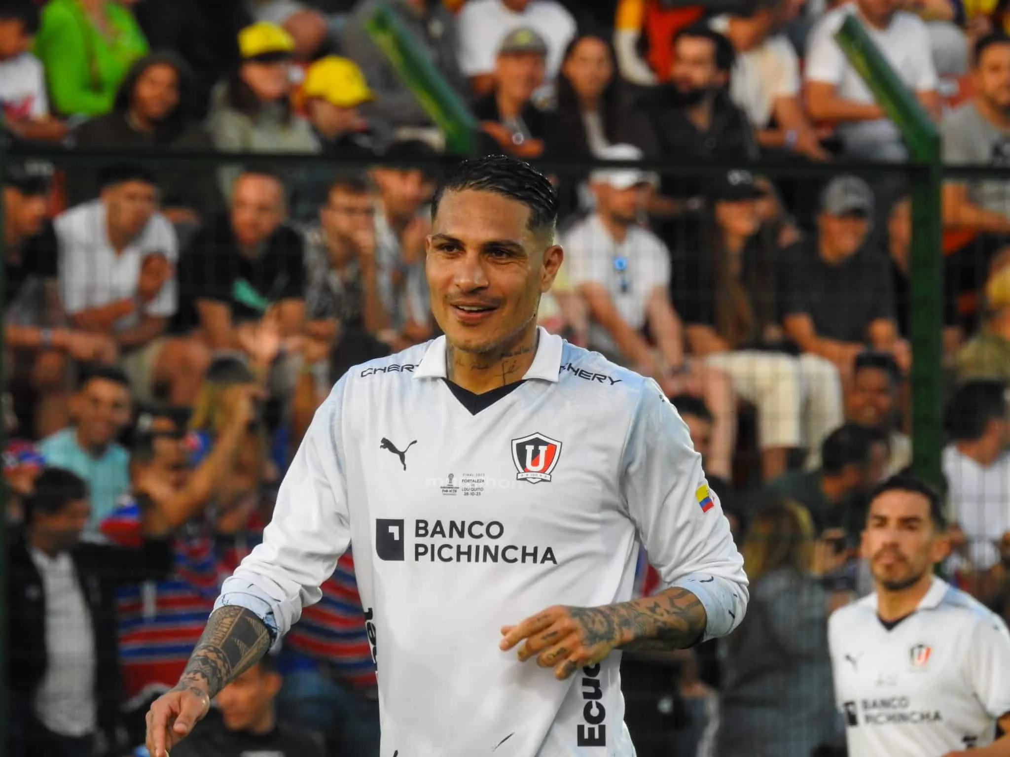Voc&ecirc; piscou, e Paolo Guerrero foi anunciado no Cesar Vallejo (e vai jogar a Sul-Americana)