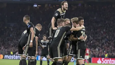 Um gol nos acr&eacute;scimos do segundo tempo rendeu uma vit&oacute;ria fabulosa ao Ajax