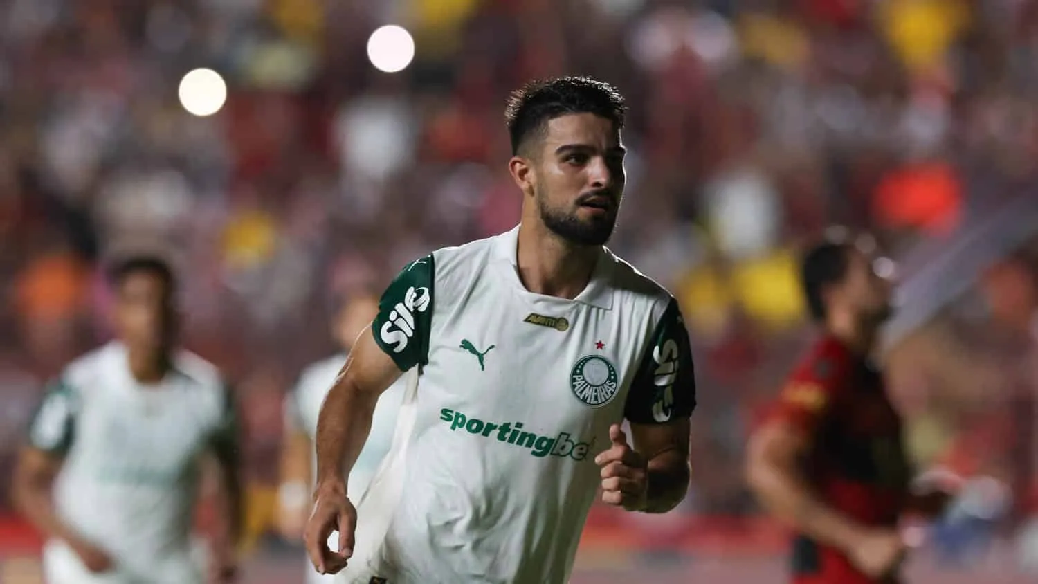 Flaco Lopez fez um dos gols da vit&oacute;ria do Palmeiras contra o Sport. Foto: Imago