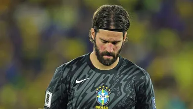 Como les&atilde;o de Alisson no Liverpool criou problema inesperado para a sele&ccedil;&atilde;o brasileira