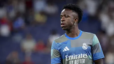 Por que jornal definiu Vinicius Junior como uma &lsquo;bomba-rel&oacute;gio&rsquo; no Real Madrid?