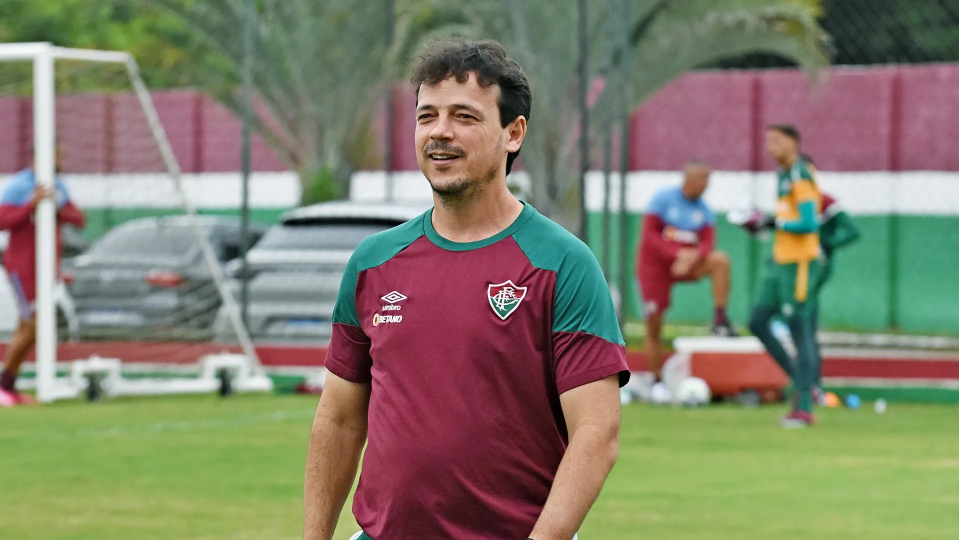 Fluminense de Fernando Diniz vai com for&ccedil;a m&aacute;xima para enfrentar o Santos no Campeonato Brasileiro - Foto: Marcelo Gon&ccedil;alves/Fluminense FC