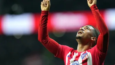 Samuel Lino (de novo) jogou muita bola, o Atl&eacute;tico de Madrid bateu o Valencia e ultrapassou o Barcelona