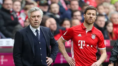 Xabi Alonso recorda trabalhos com Ancelotti e Mourinho para lidar com press&atilde;o no Real Madrid