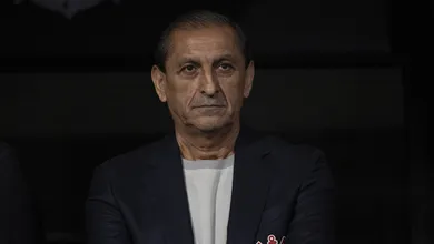 Corinthians tenta atacante a custo zero, mas exig&ecirc;ncia do Grupo City pode minar plano