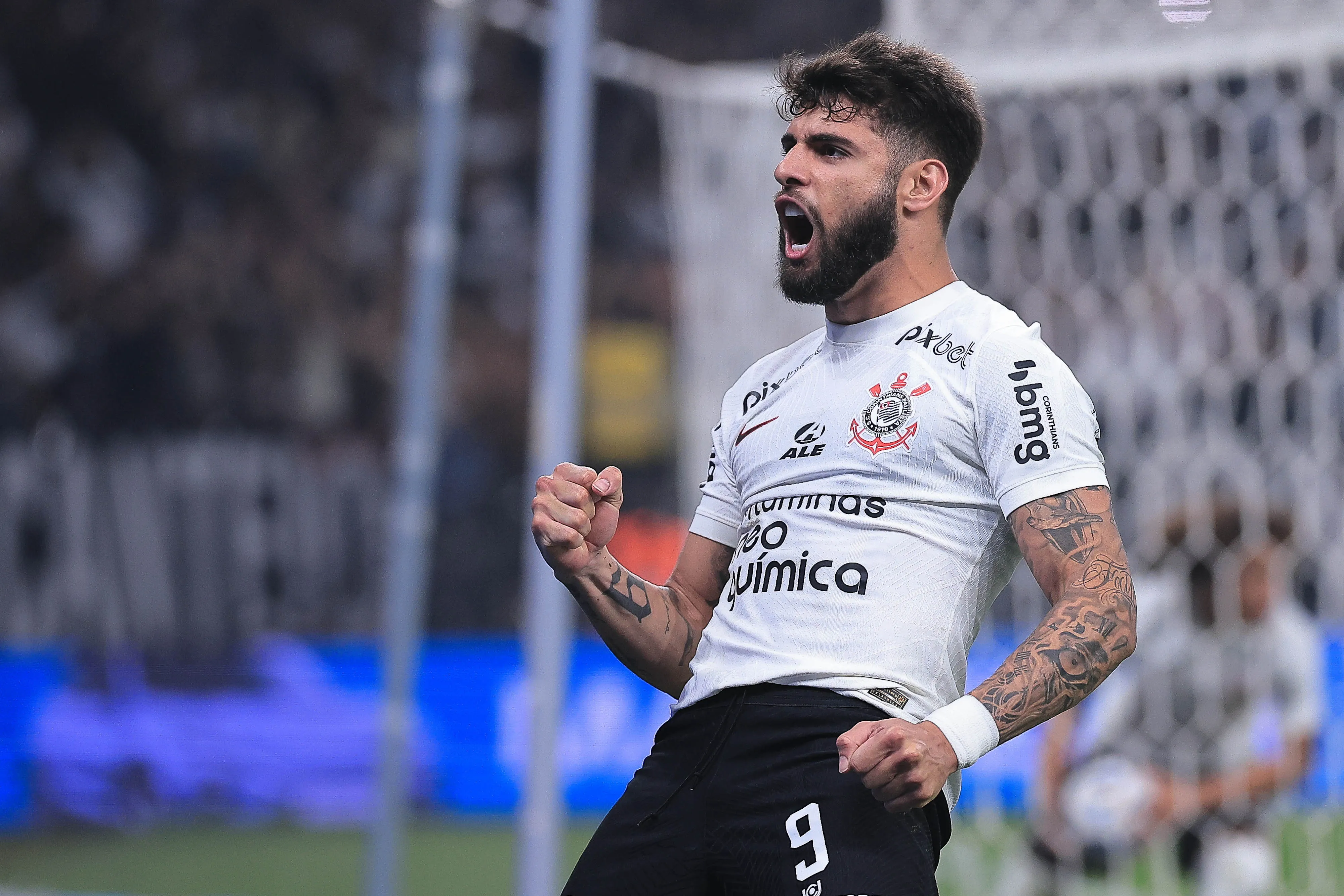 Corinthians esquece R&oacute;ger Guedes e vence o Newell&rsquo;s na Sul-Americana