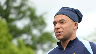 Mbapp&eacute; faz revela&ccedil;&atilde;o ao presidente da Fran&ccedil;a sobre Real Madrid