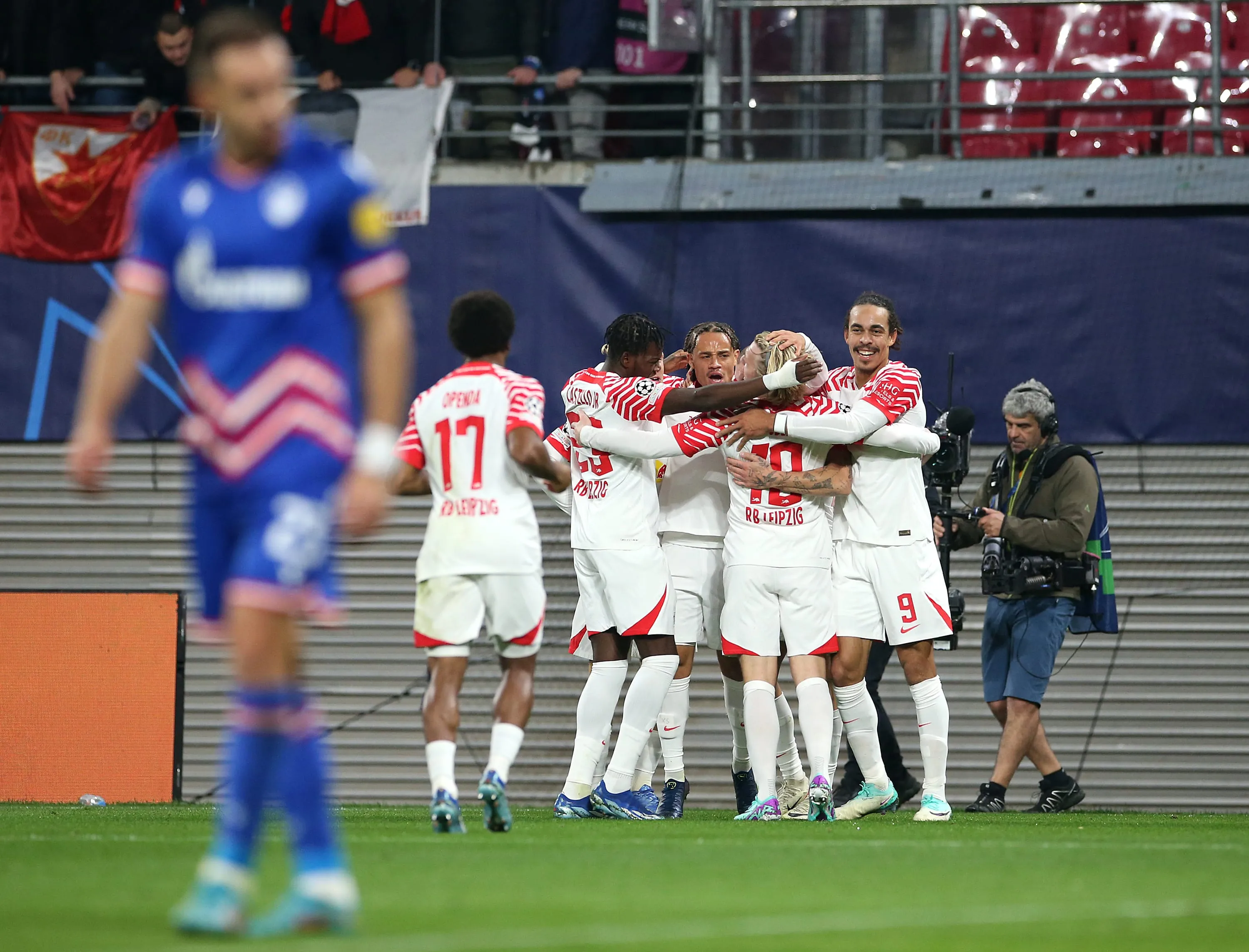 RB Leipzig supera Estrela Vermelha e fica perto de virar carta marcada no mata-mata da Champions
