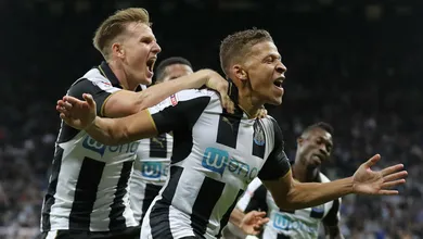 Dois gols ap&oacute;s os 50 do 2&deg; tempo e o Newcastle buscou uma virada inacredit&aacute;vel na Championship