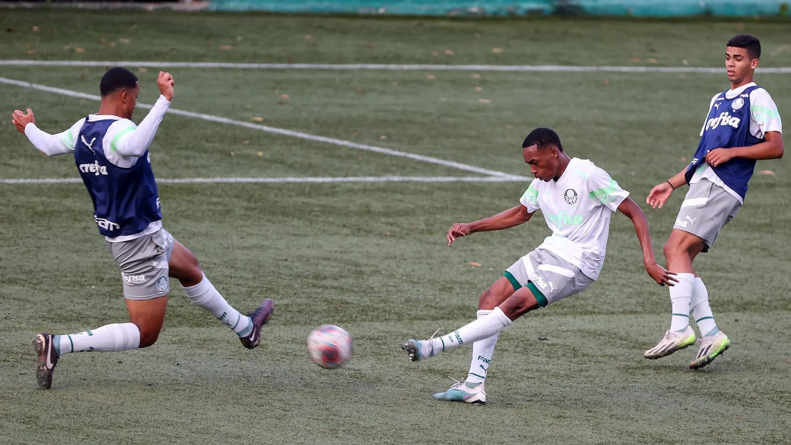 Ap&oacute;s defini&ccedil;&atilde;o de Abel, Palmeiras divulga lista de inscritos da Copinha com fen&ocirc;menos do sub 15 e 17