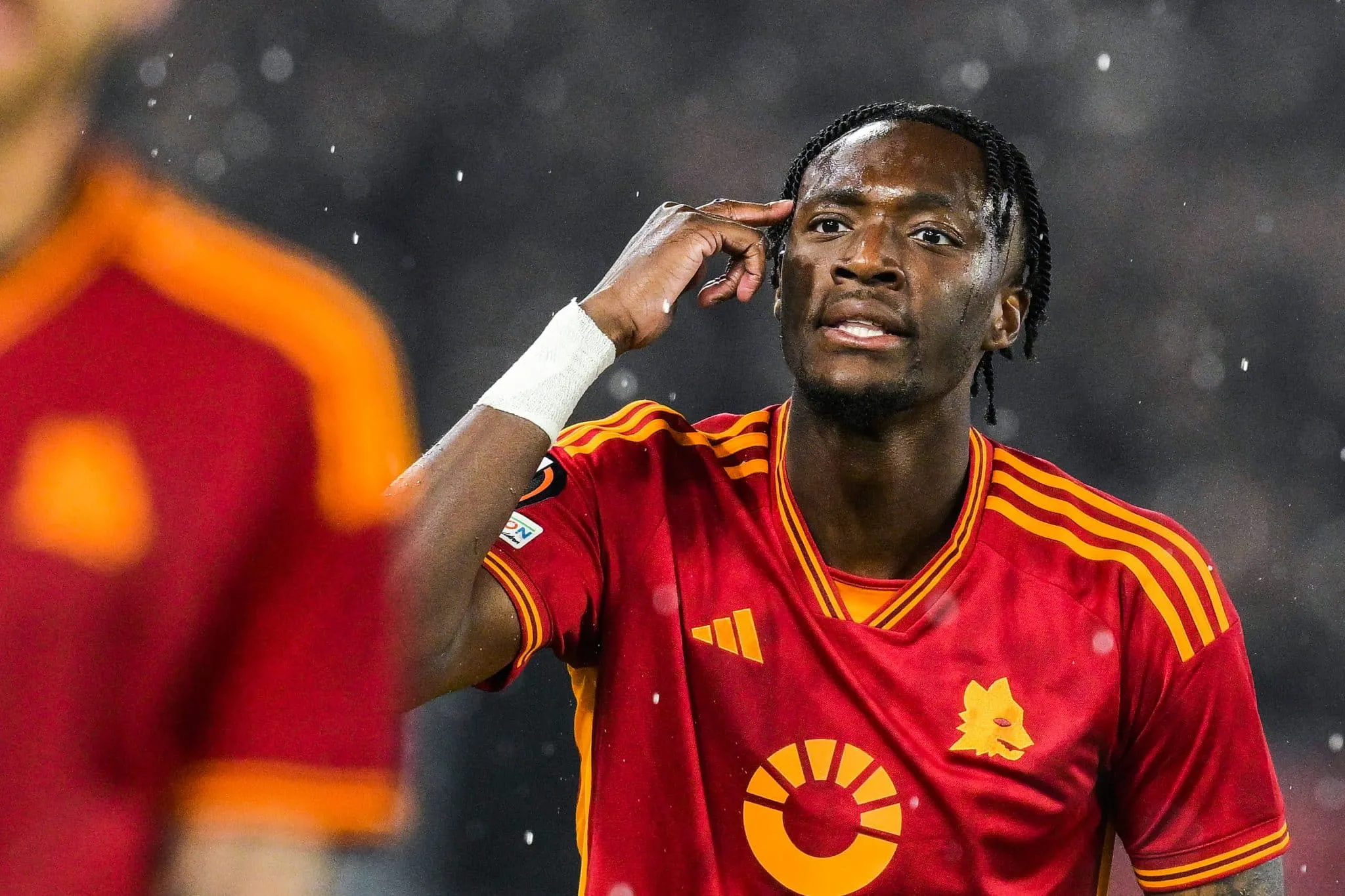 Escanteado na Roma, Tammy Abraham vira alvo de tr&ecirc;s clubes da Premier League