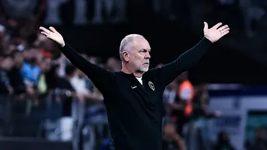 Mano define foco para o Corinthians: n&atilde;o olhar para cima da tabela