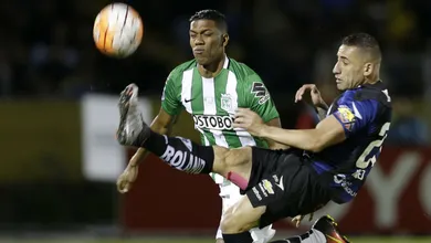 Com paci&ecirc;ncia, Atl&eacute;tico Nacional controla, mas leva gol no fim que deixa final aberta